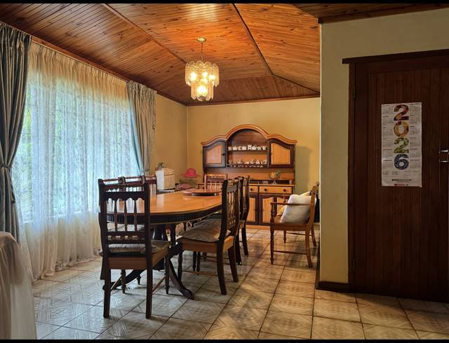 3 BEDROOM FREEHOLD FOR SALE IN HOWICK WEST